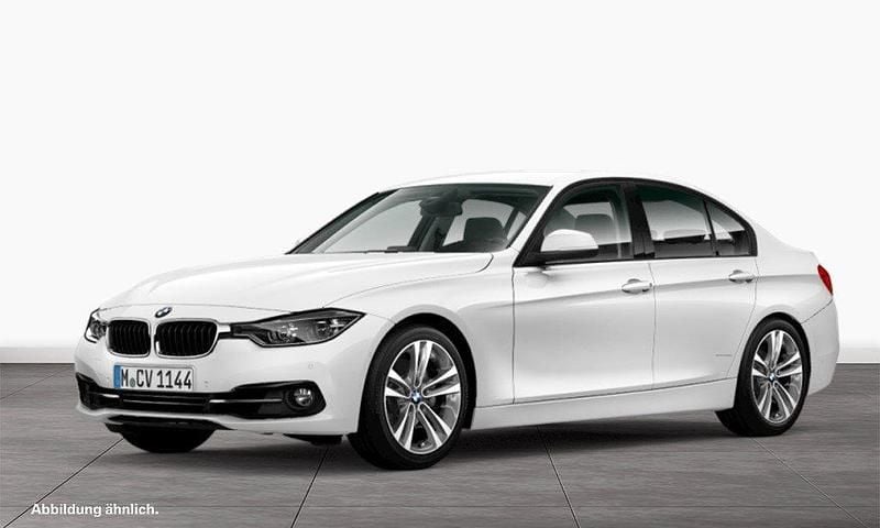 Gebraucht BMW 330 Sport Line 251 PS (184 kW) 2017 Weiß Limousine