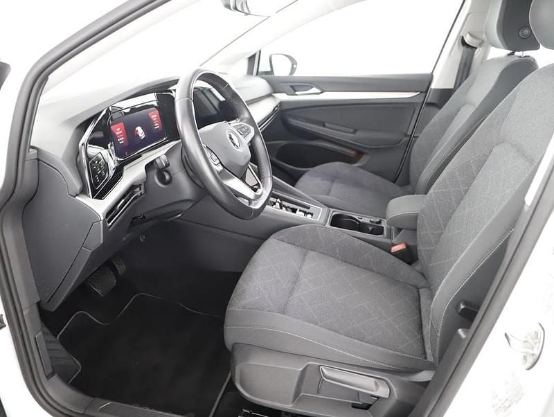 Gebraucht VW Golf VII Life 150 PS (110 kW) 2021 Weiss  normal Kombi