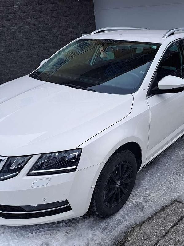 Weiß Gebraucht 2019 Skoda Octavia Ambition Kombi | € 7.990 (Fairer Preis) - Bild 1/4