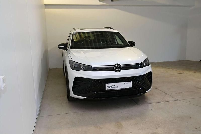 Gebraucht VW Tiguan Sport 150 PS (110 kW) 2025 Weiß SUV