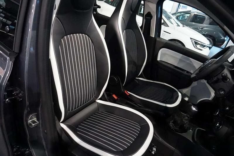 Gebraucht Renault Twingo Intens 92 PS (67 kW) 2021 Grau Kleinwagen