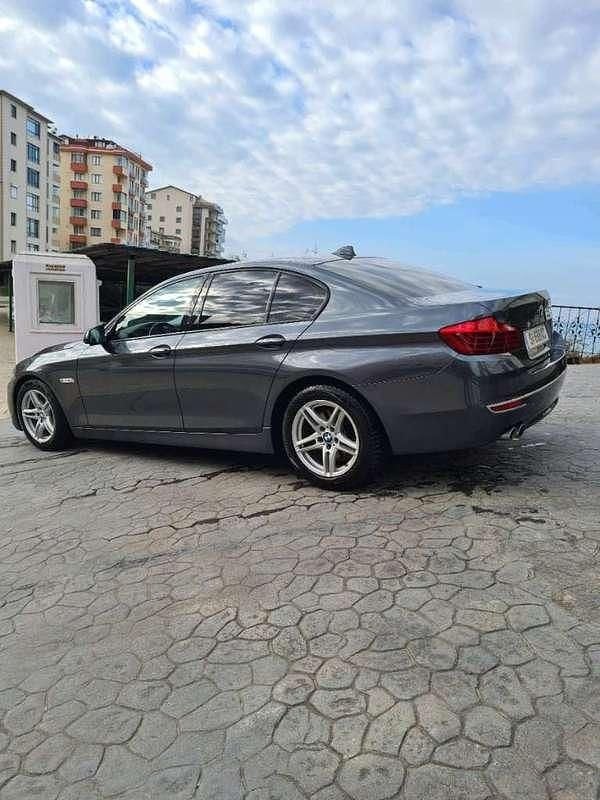 Gebraucht BMW 530 258 PS (189 kW) 2015 Grau Limousine