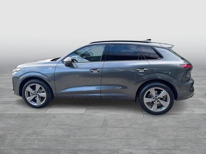 Neu Audi Q3 150 PS (110 kW) 2026 Mittelgrau  metallicperleffekt SUV