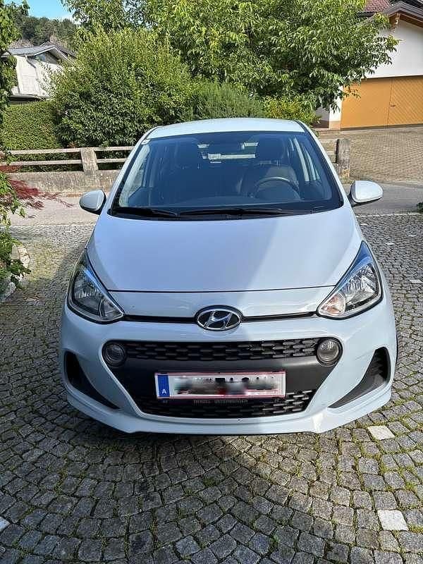 Gebraucht Hyundai i10 67 PS (49 kW) 2020 Blau Kleinwagen