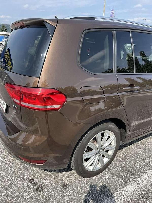 Gebraucht VW Touran Comfortline 110 PS (80 kW) 2016 Van / Kleinbus