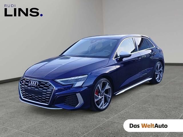 Mittelblau normal Gebraucht 2020 Audi S3 Ambiente Limousine | € 39.990 (Etwas zu teuer) - Bild 1/4