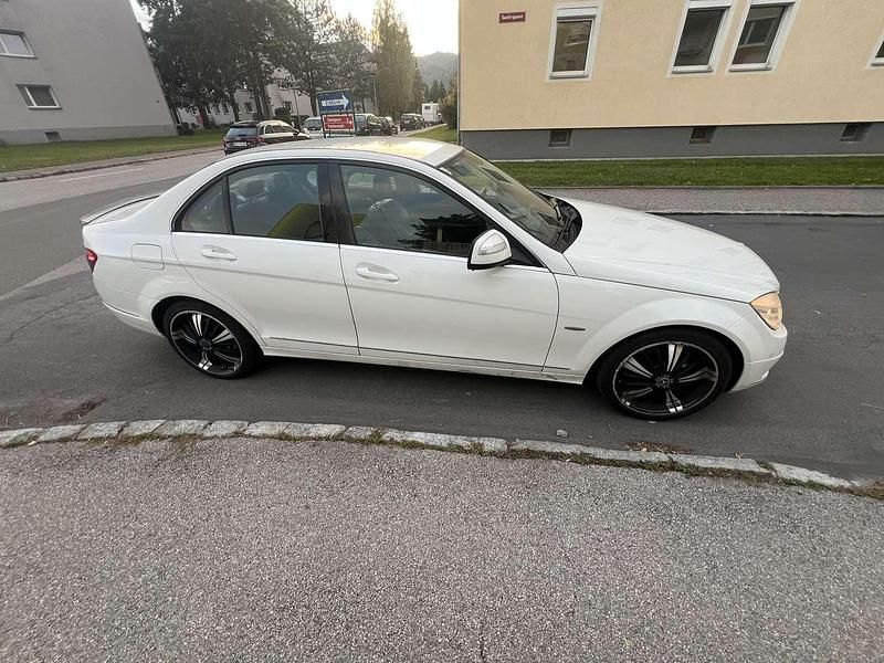 Gebraucht 2008 Mercedes C200 Avantgarde Limousine | € 11.000 - Bild 1/4