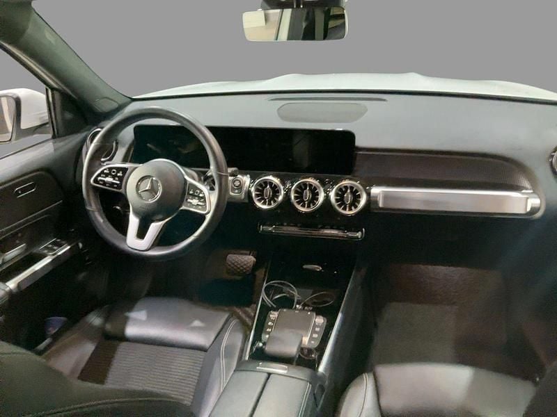 Gebraucht Mercedes GLB200 Progressive 163 PS (119 kW) 2021 Weiß SUV