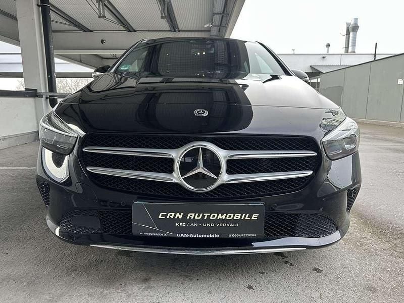 Schwarz Gebraucht 2019 Mercedes B180 Van / Kleinbus | € 22.499 (Guter Preis) - Bild 1/4