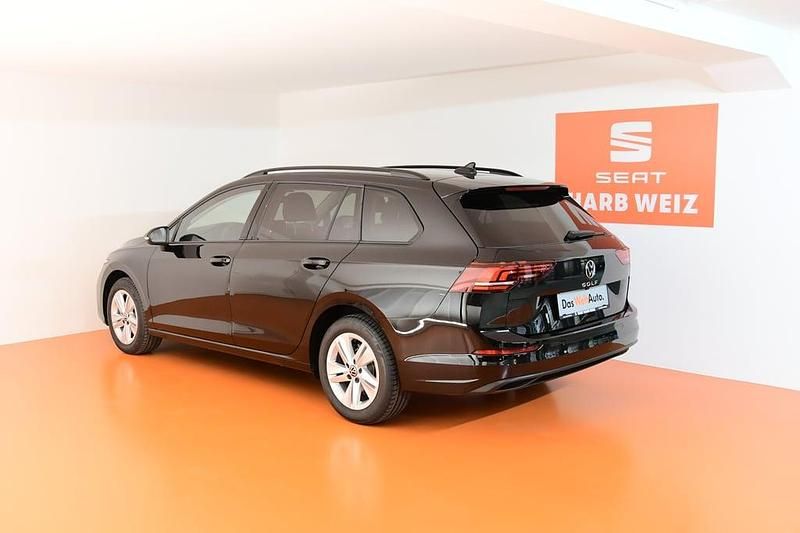 Gebraucht VW Golf VIII Life 116 PS (85 kW) 2025 Schwarz Kombi