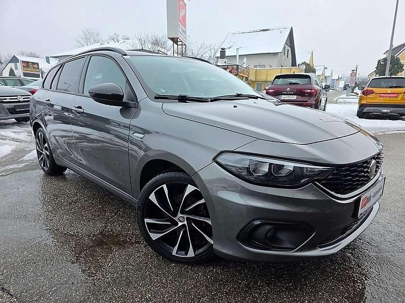 Grau Gebraucht 2018 Fiat Tipo S Kombi | € 12.950 (Fairer Preis) - Bild 1/4