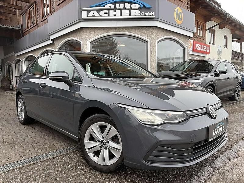 Gebraucht VW Golf Life 116 PS (85 kW) 2022 Grau Limousine