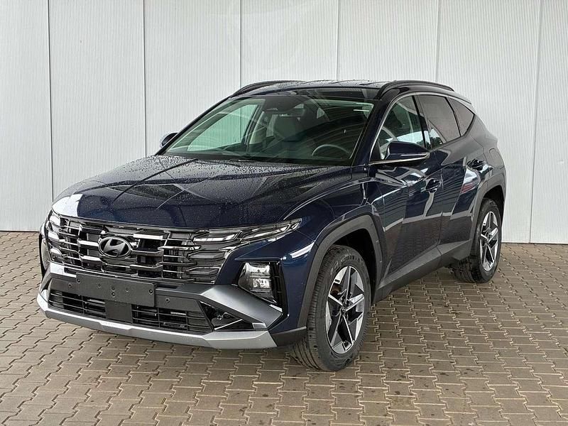 Blau Neu 2025 Hyundai Tucson SUV | € 38.307 (Superpreis) - Bild 1/4