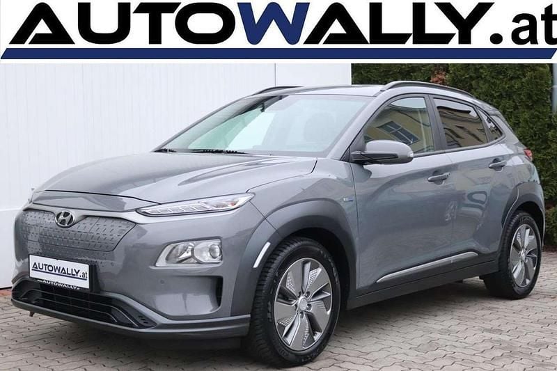 Grau Gebraucht 2020 Hyundai Kona SUV | € 17.650 (Etwas zu teuer) - Bild 1/4