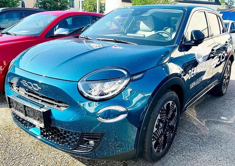 Grün Gebraucht 2024 Fiat 600E La Prima SUV | € 34.990 (Teuer) - Bild 1/4