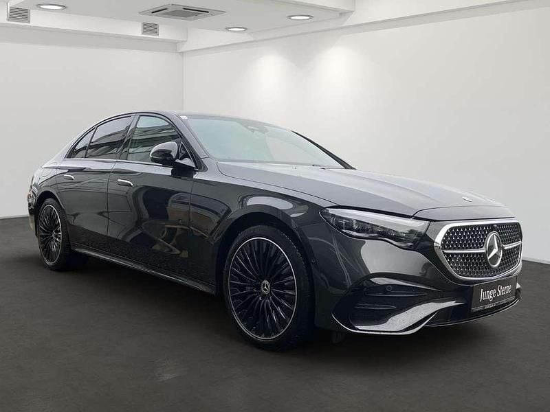 Gebraucht Mercedes E300 AMG 197 PS (144 kW) 2025 Grau Limousine