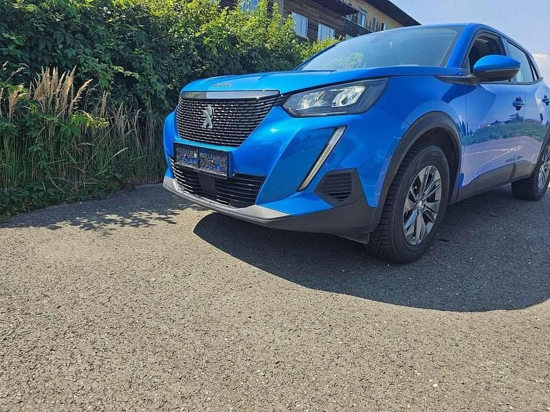 Gebraucht Peugeot 2008 131 PS (96 kW) 2020 Blau SUV