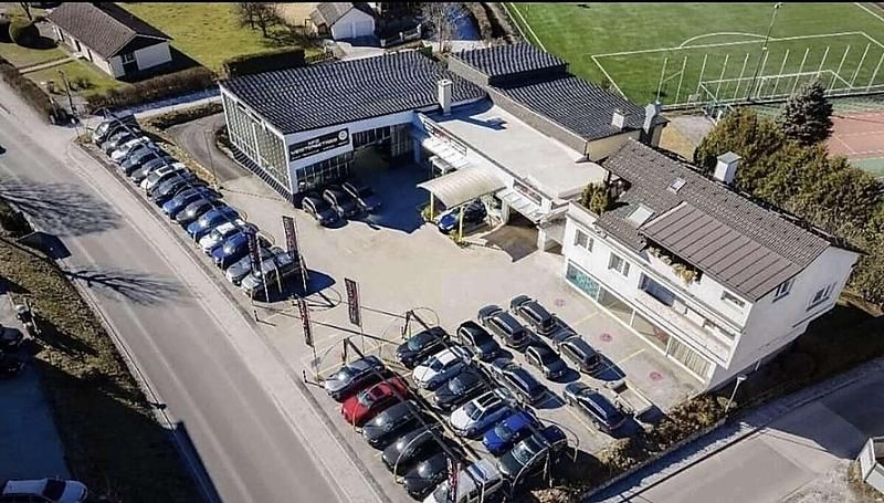 Gebraucht Volvo XC60 R-Design 197 PS (144 kW) 2022 Schwarz SUV