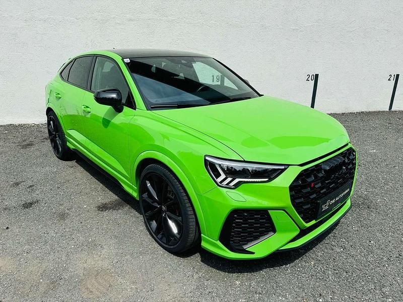 Grün Gebraucht 2020 Audi RS Q3 Sportback Advanced SUV | € 56.900 - Bild 1/4