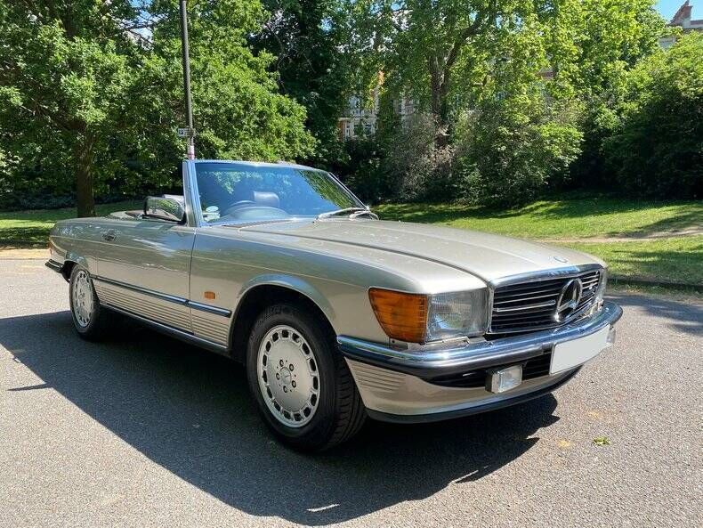 Silber Gebraucht 1989 Mercedes SL500 Cabrio | € 57.475 - Bild 1/4