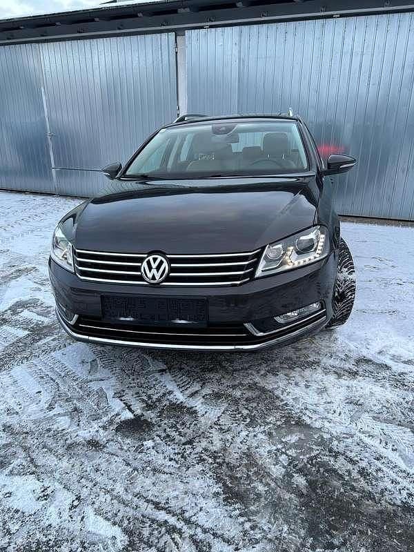 Braun Gebraucht 2012 VW Passat Kombi | € 8.700 (Guter Preis) - Bild 1/4