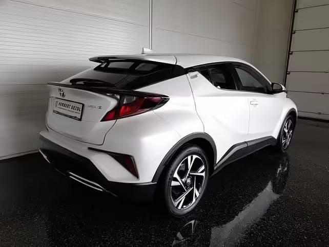 Gebraucht Toyota C-HR 152 PS (111 kW) 2022 Weiß SUV