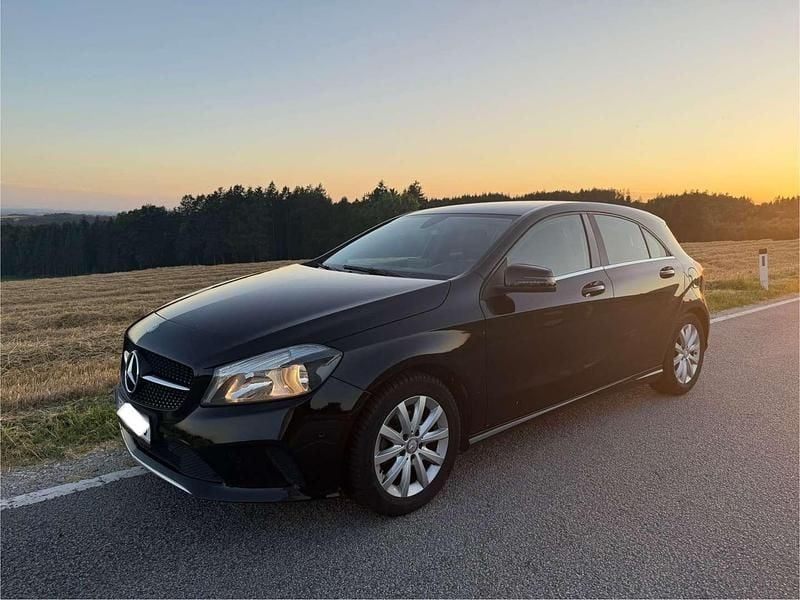 Gebraucht Mercedes A160 90 PS (66 kW) 2017 Limousine