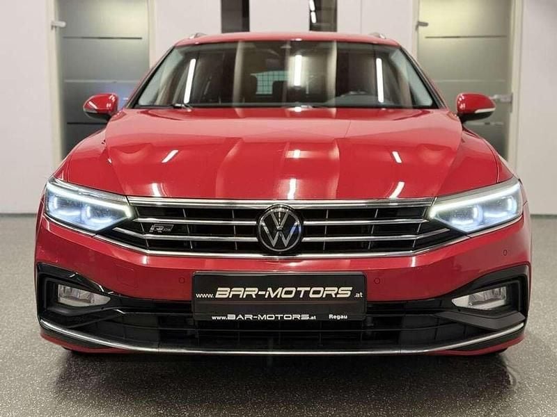 Gebraucht VW Passat R-line 200 PS (147 kW) 2022 Rot Kombi