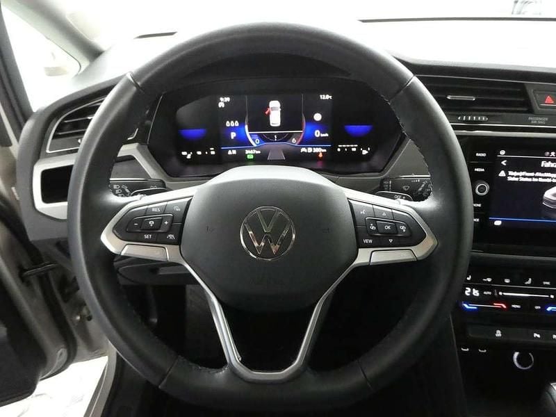 Gebraucht VW Touran 150 PS (110 kW) 2024 Silber  metallic Van / Kleinbus