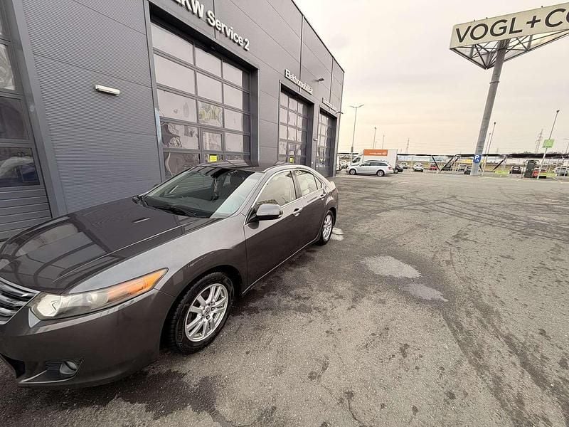 Gebraucht Honda Accord Elegance 150 PS (110 kW) 2009 Silber Kombi