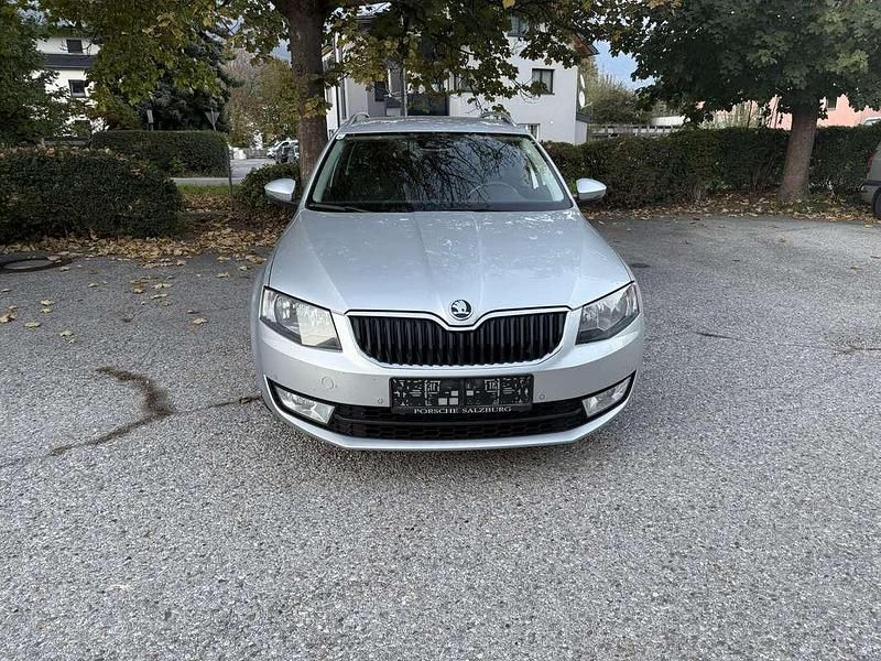 Silber Gebraucht 2015 Skoda Octavia Elegance Kombi | € 8.500 (Superpreis) - Bild 1/4