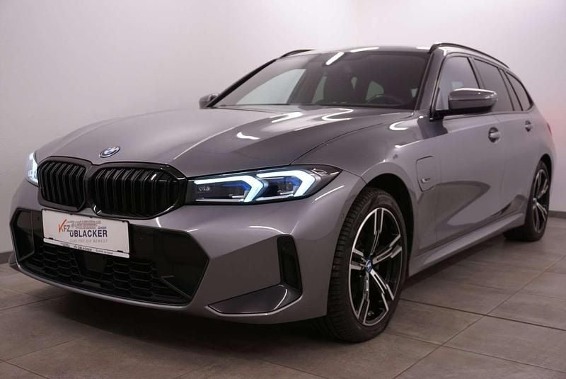 Gebraucht BMW 320e M Sport 163 PS (119 kW) 2022 Grau Kombi