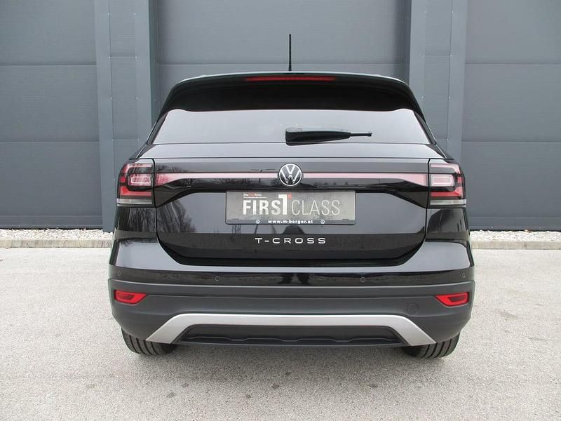 Gebraucht VW T-Cross Style 110 PS (80 kW) 2021 Schwarz  metallicperleffektno SUV