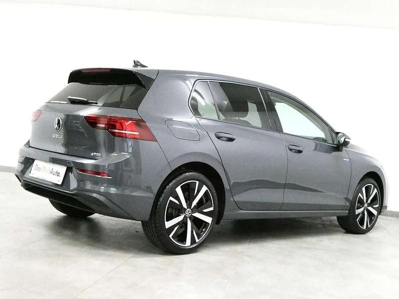 Neu VW Golf VIII 116 PS (85 kW) 2025 Grau Limousine