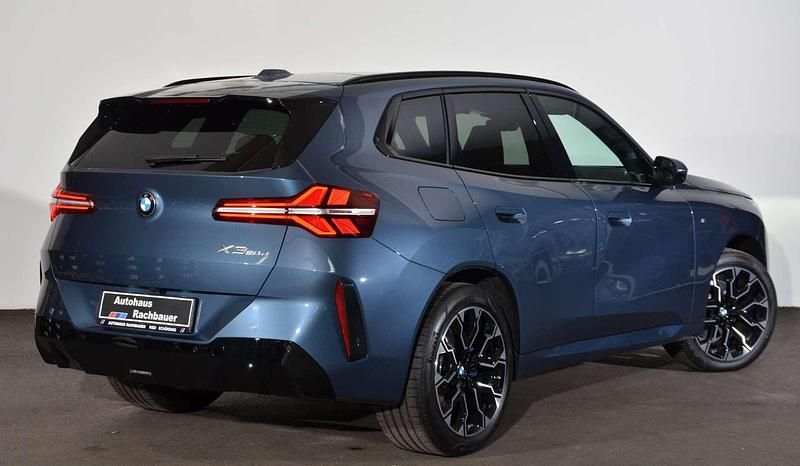 Gebraucht BMW X3 Efficient Dynamics 197 PS (144 kW) 2025 Arctic race blue SUV