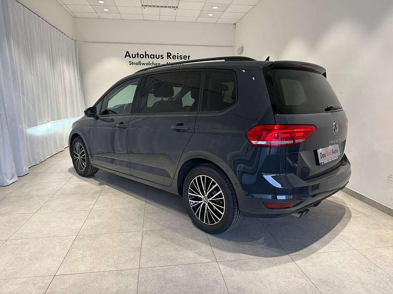 Gebraucht VW Touran 150 PS (110 kW) 2025 Grau Van / Kleinbus
