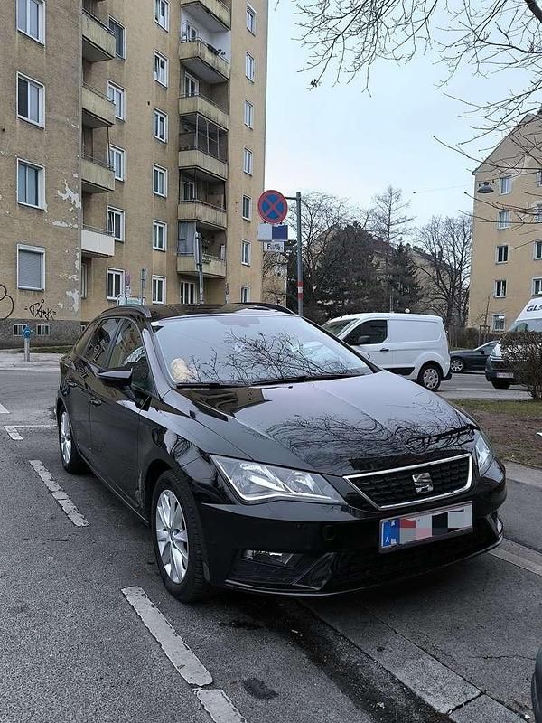 Schwarz Gebraucht 2020 Seat Leon ST Reference Kombi | € 15.100 (Fairer Preis) - Bild 1/4