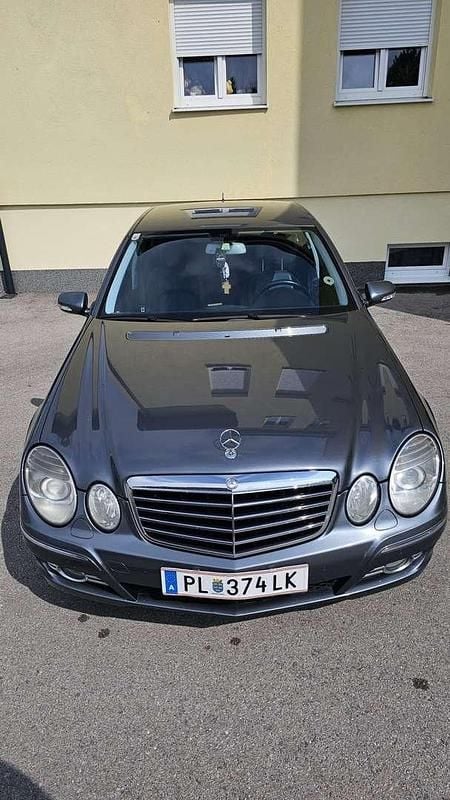 Gebraucht 2006 Mercedes E320 Avantgarde Limousine | € 8.500 (Teuer) - Bild 1/4