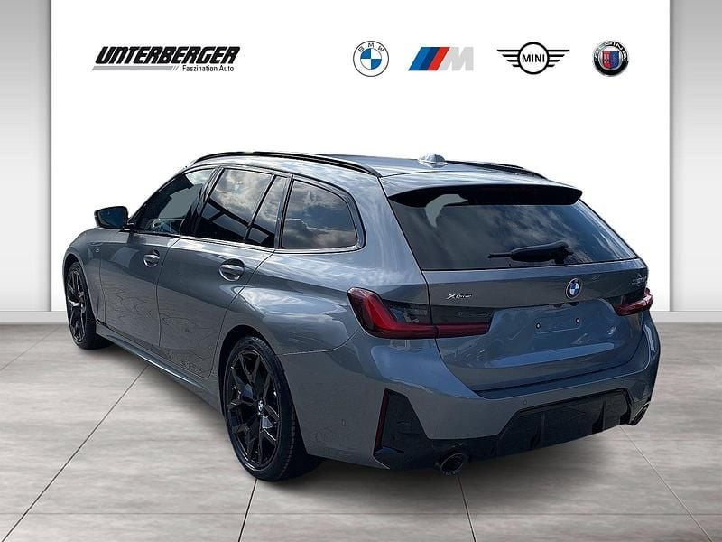 Neu BMW 320 M Sport 190 PS (139 kW) 2025 Grau Kombi