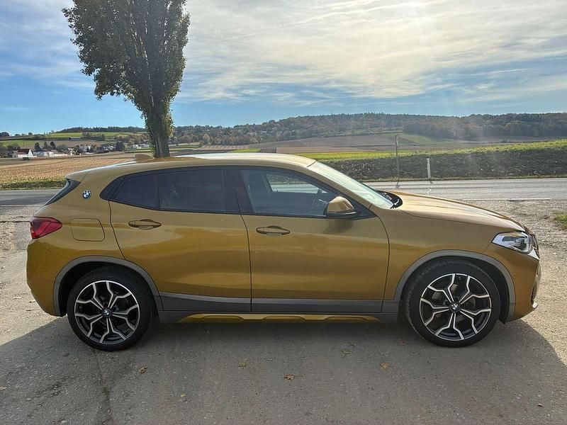 Gebraucht BMW X2 M Sport 150 PS (110 kW) 2019 Gold SUV