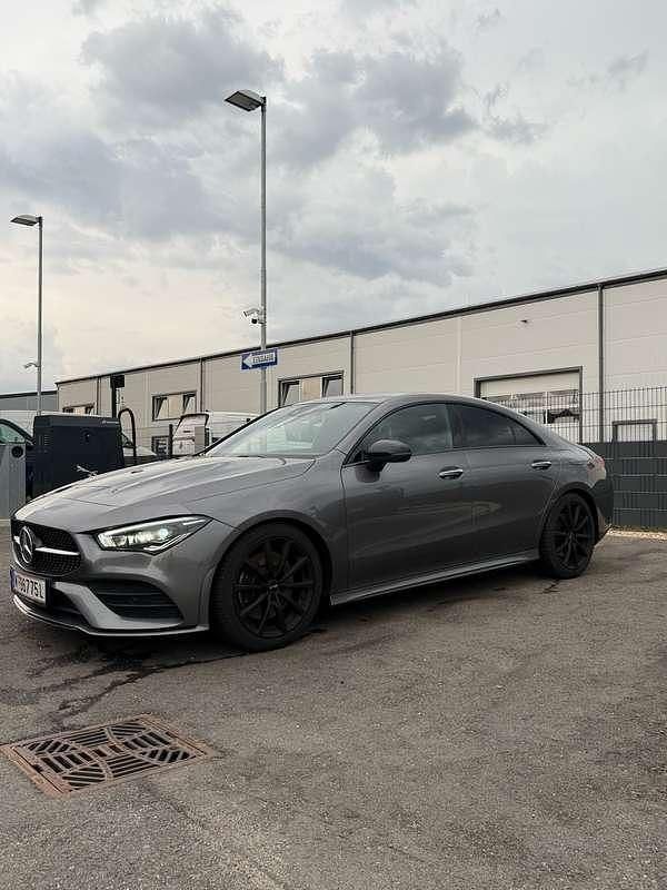 Grau Gebraucht 2019 Mercedes 250 Coupé | € 29.900 - Bild 1/4