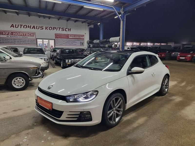 Weiß Gebraucht 2015 VW Scirocco Sport Coupé | € 14.950 - Bild 1/4