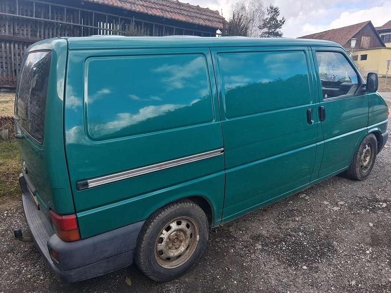Gebraucht VW T4 101 PS (74 kW) 2003 Grün Van