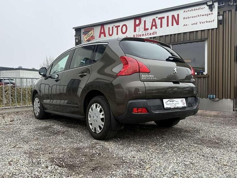 Gebraucht Peugeot 3008 Active 111 PS (81 kW) 2010 Braun Kombi