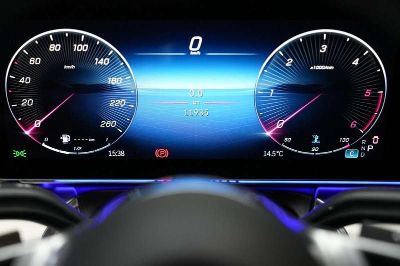 Gebraucht Mercedes V300 Exclusive 237 PS (174 kW) 2025 Schwarz Van / Kleinbus