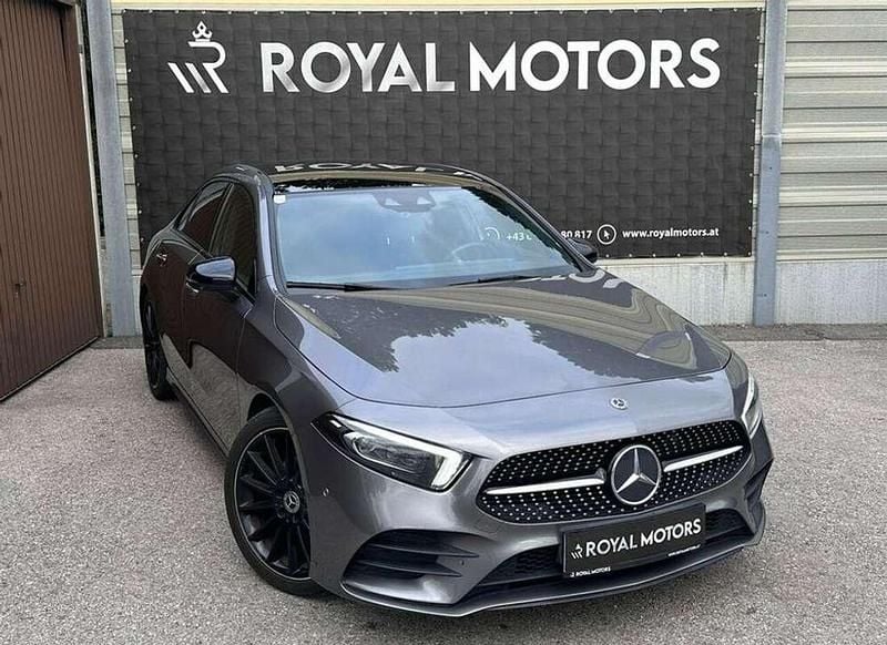 Gebraucht Mercedes A180 AMG 116 PS (85 kW) 2019 Grau Limousine