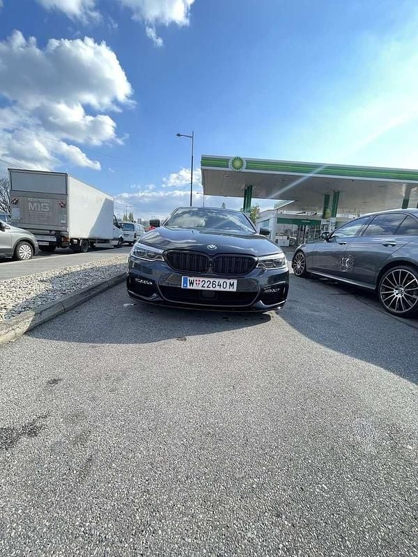 Gebraucht BMW 520 M Sport 190 PS (139 kW) 2017 Grau Limousine