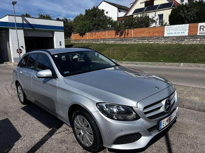 Gebraucht Mercedes C180 116 PS (85 kW) 2015 Kombi