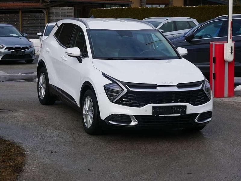 Gebraucht Kia Sportage Gold 136 PS (100 kW) 2022 Weiß SUV