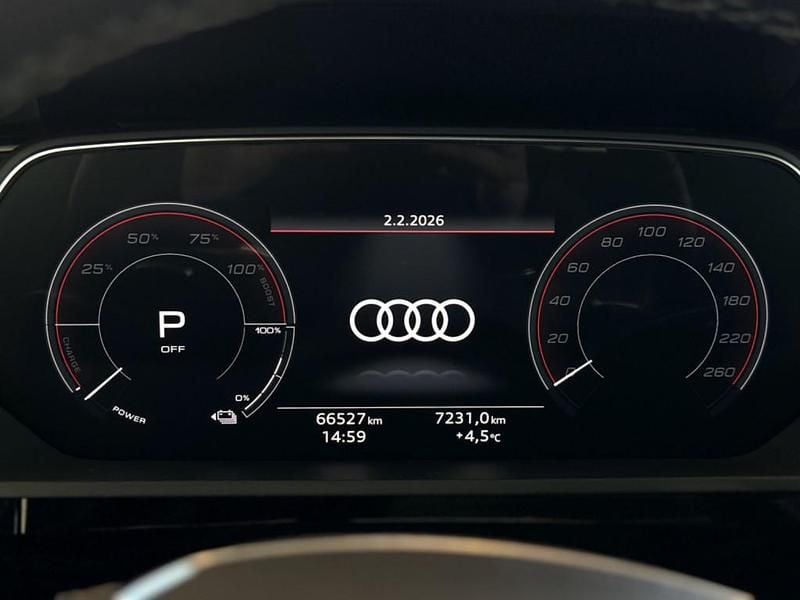 Gebraucht Audi e-tron Ambiente 300 kW (408 PS) 2022 Grau SUV